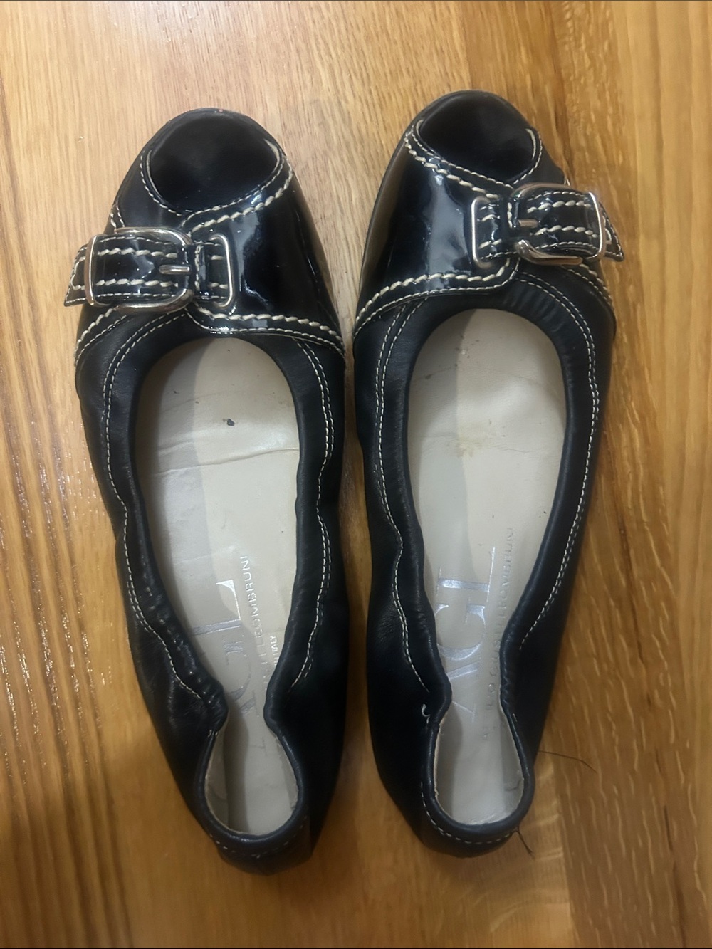 AGL Black Patent/smooth leather Buckle Flats with Contrast Stitching